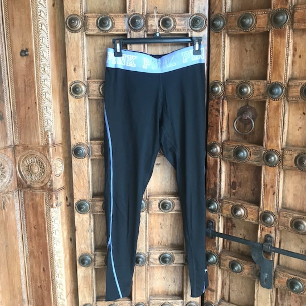 Black & violet flat waist yoga leggings from Pink